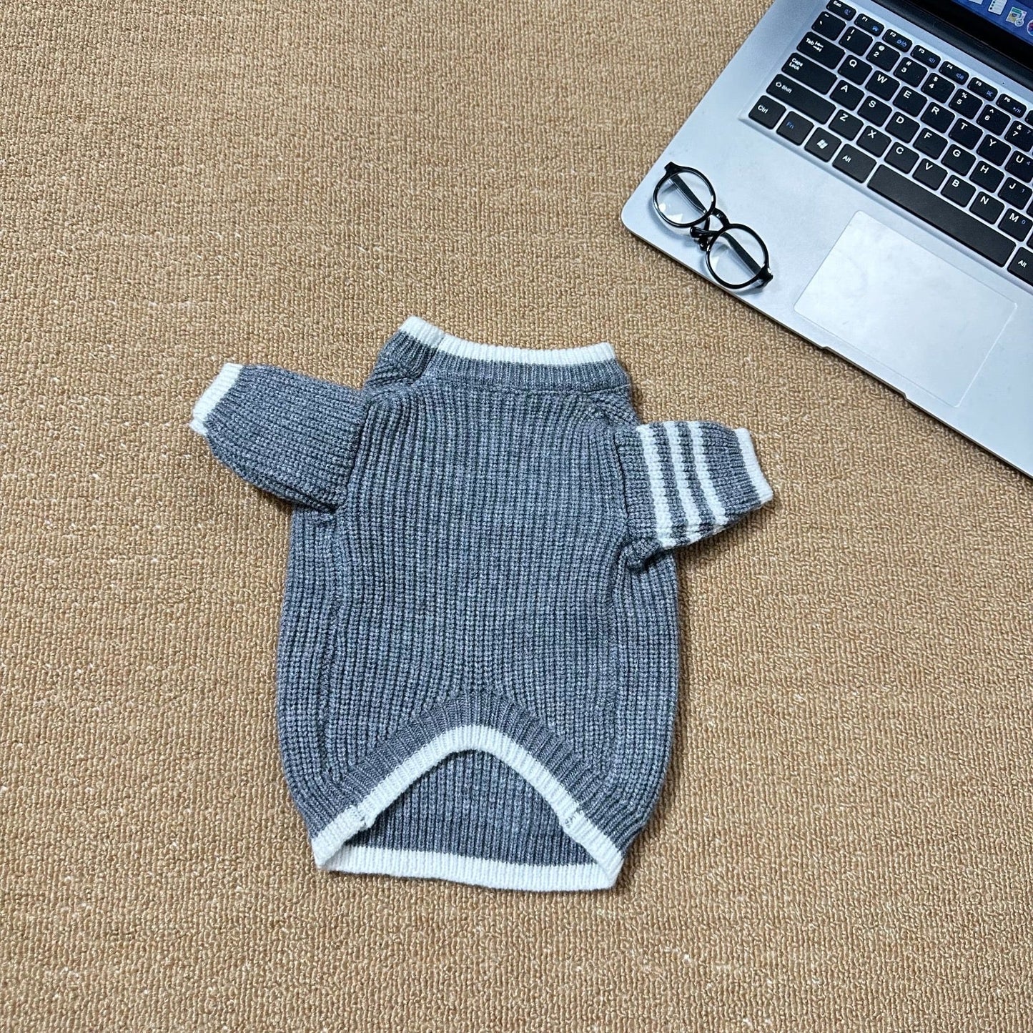 B - Warm Sweater E1.1