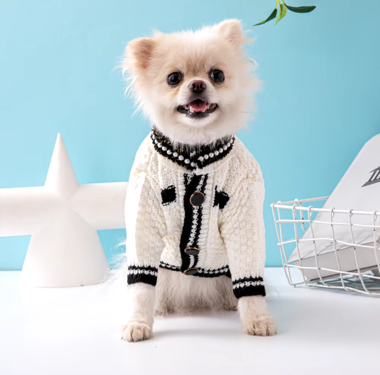 B - Luxury Old Fashioned Sweater E1