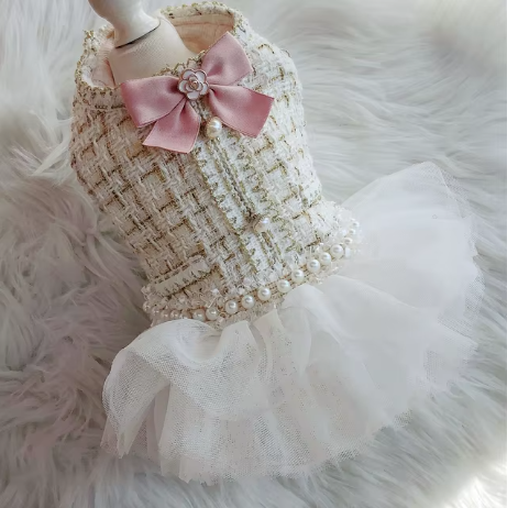 B - Luxury Old Fashioned Dress E1
