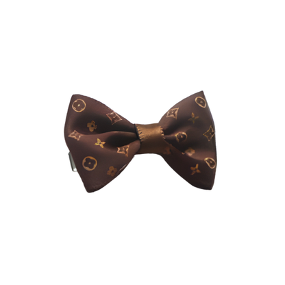 L - Hair Clip as Bow Tie E2